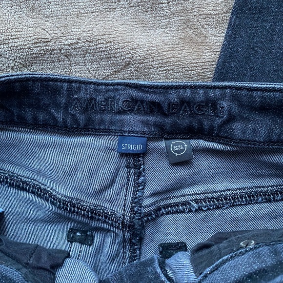 AE Strigid Mom Jean - Picture 3 of 6